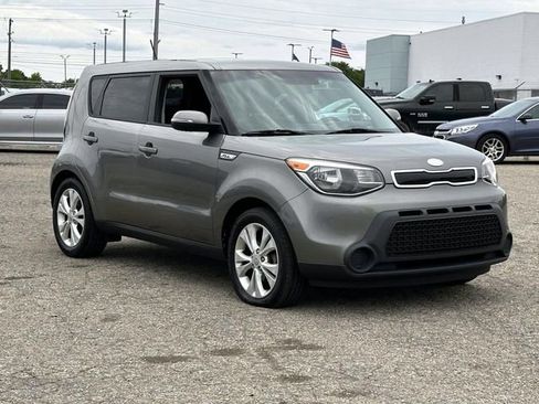 Used 2014 Kia Soul + FWD image 6
