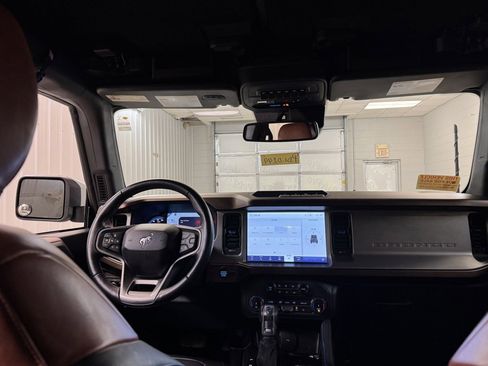 Used 2022 Ford Bronco Outer Banks image 19
