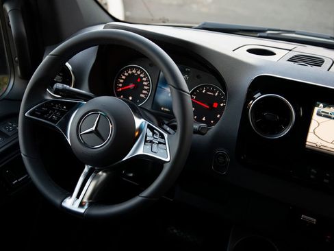 New 2026 Mercedes-Benz Sprinter 2500 image 17