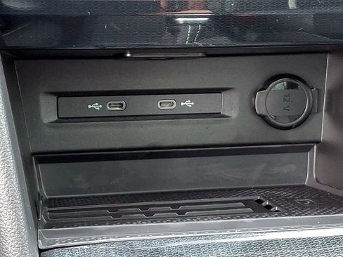 Certified 2025 Volkswagen Taos SE AWD/4WD image 26