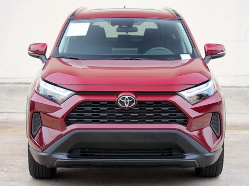 Used 2025 Toyota RAV4 XLE w/ Convenience Package FWD image 45