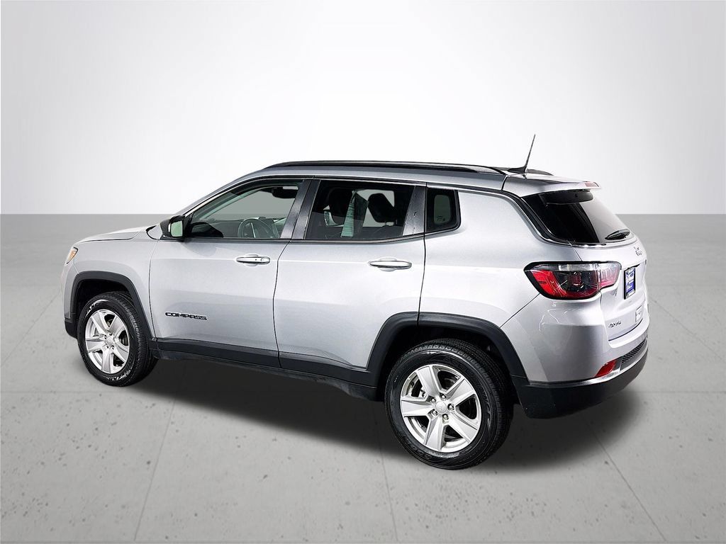 Used 2022 Jeep Compass Latitude w/ Convenience Group AWD/4WD image 8