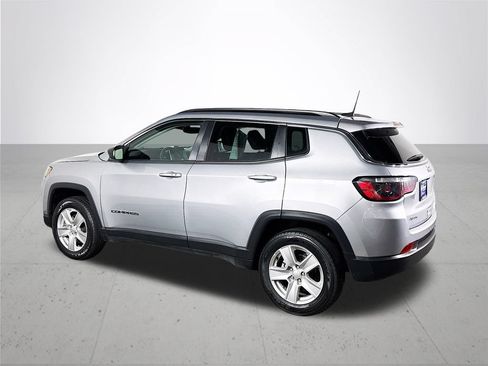 Used 2022 Jeep Compass Latitude w/ Convenience Group AWD/4WD image 8