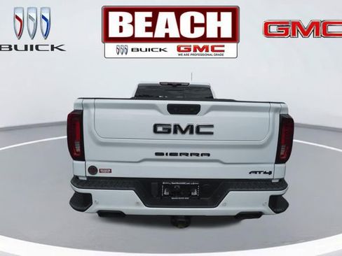 Used 2023 GMC Sierra 1500 AT4 w/ AT4 Premium Package AWD/4WD image 4