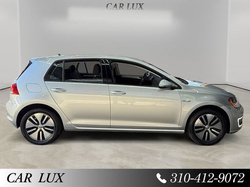 Used 2016 Volkswagen e-Golf SE FWD image 6