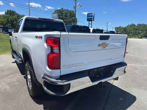 Used 2023 Chevrolet Silverado 3500 LTZ w/ LTZ Convenience Package AWD/4WD image 4