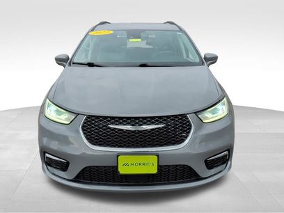 Used 2022 Chrysler Pacifica Touring-L