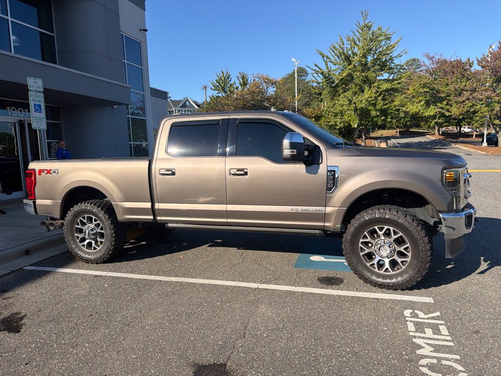 Used 2022 Ford F250 Lariat w/ Lariat Ultimate Package AWD/4WD image 4