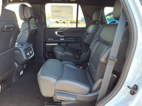 New 2026 Ford Expedition Platinum w/ Stealth Appearance Package AWD/4WD image 8