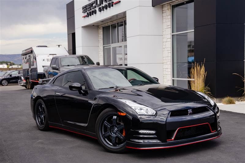 Used 2015 Nissan GT-R Black Edition AWD/4WD image 7