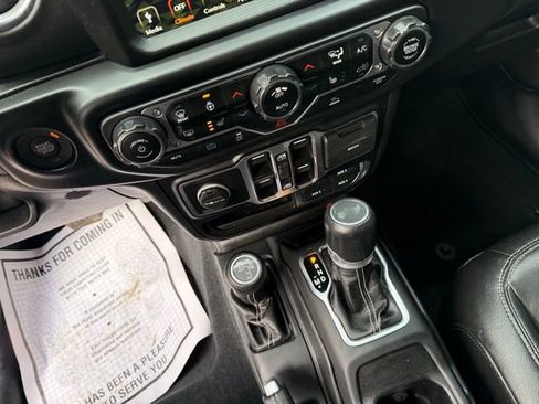 Used 2023 Jeep Wrangler Unlimited Sahara w/ Cold Weather Group image 33