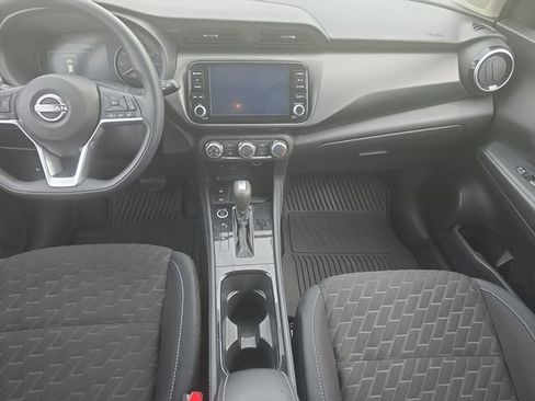 Used 2023 Nissan Kicks SV FWD image 11