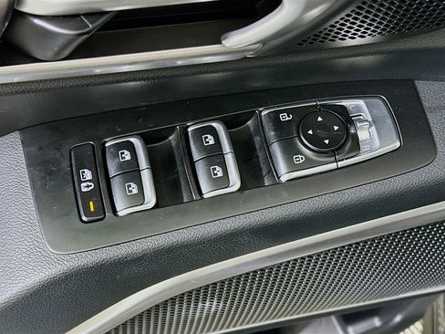 Used 2025 Kia Telluride S image 15