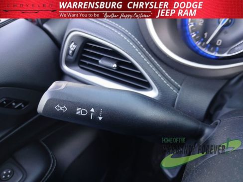 New 2026 Chrysler Pacifica Select image 17