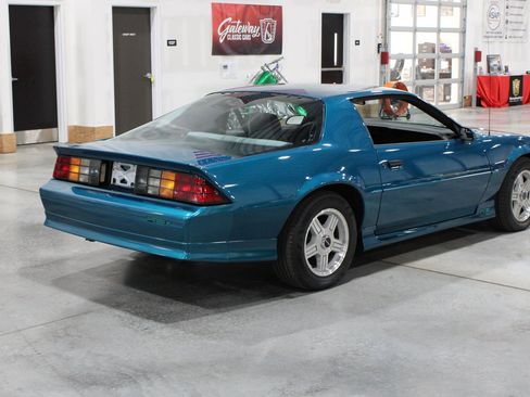 Used 1991 Chevrolet Camaro RS RWD image 4