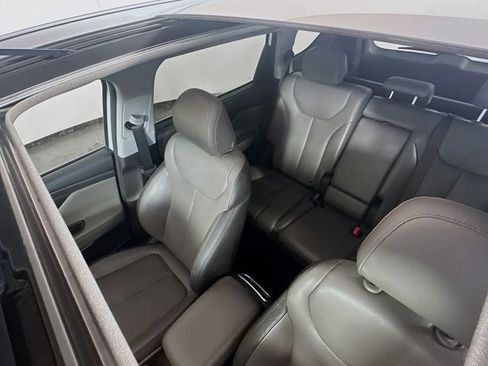 Used 2019 Hyundai Santa Fe Limited image 23