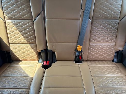 Used 2023 Cadillac Escalade Premium Luxury w/ Performance Package image 18