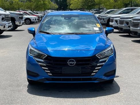 Used 2024 Nissan Versa SV FWD image 2