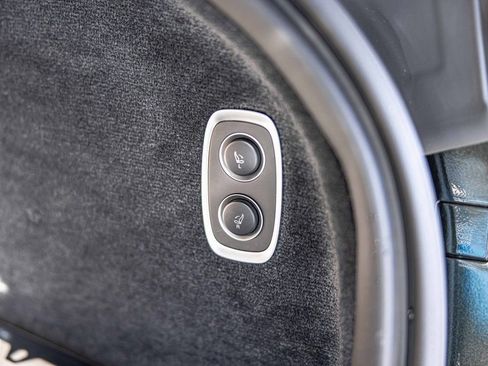 New 2026 Aston Martin DBX 707 image 18