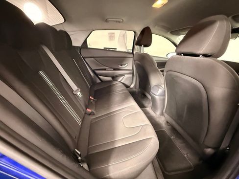 Used 2023 Hyundai Elantra SEL w/ Convenience Package FWD image 21