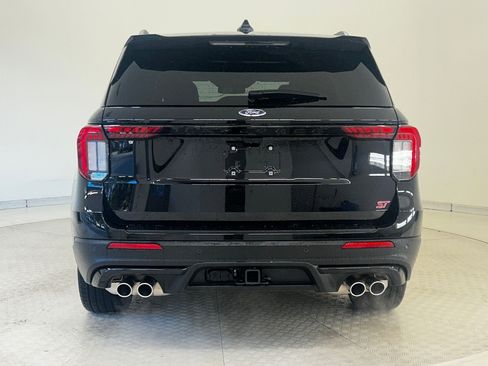 Used 2025 Ford Explorer ST w/ Sun And Sound Package image 9
