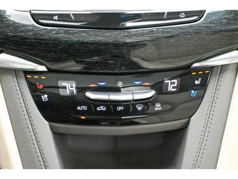 Used 2022 Cadillac XT6 Premium Luxury w/ Technology Package image 46