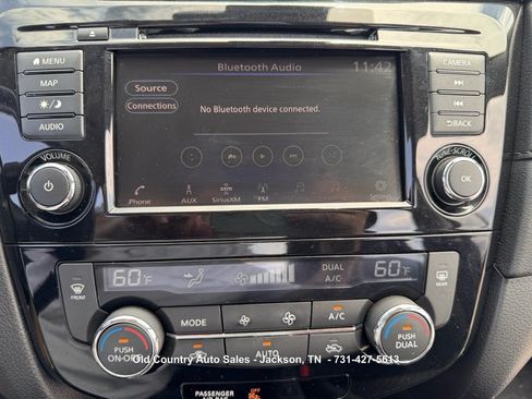 Used 2019 Nissan Rogue SV w/ Premium Package FWD image 34