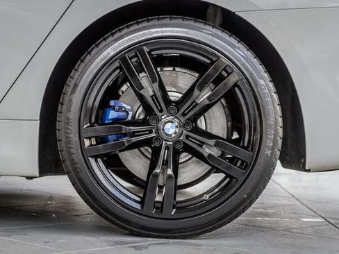 Used 2018 BMW 740i xDrive AWD/4WD image 14