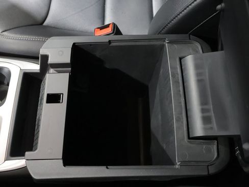 Used 2024 Ford Explorer Limited w/ Equipment Group 301A AWD/4WD image 32