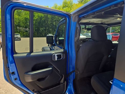 Used 2023 Jeep Wrangler Unlimited w/ Cold Weather Group AWD/4WD image 25