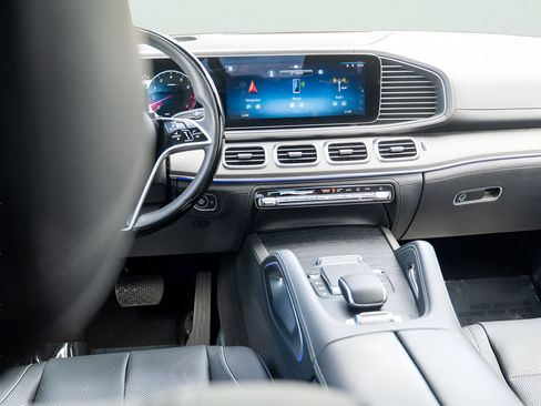 Certified 2024 Mercedes-Benz GLE 450 4MATIC image 19