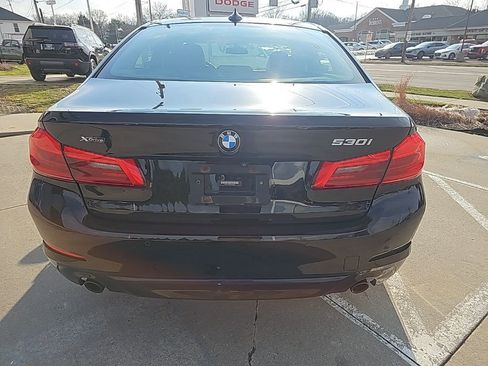 Used 2018 BMW 530i xDrive w/ Premium Package image 17