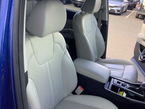 Used 2021 Kia Sorento EX w/ Panoramic Sunroof Package AWD/4WD image 14