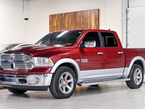 Used 2014 RAM 1500 Laramie w/ Convenience Group RWD image 2