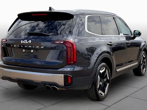 Used 2025 Kia Telluride S image 12