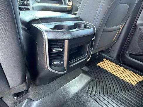 Used 2022 RAM 1500 Big Horn AWD/4WD image 17