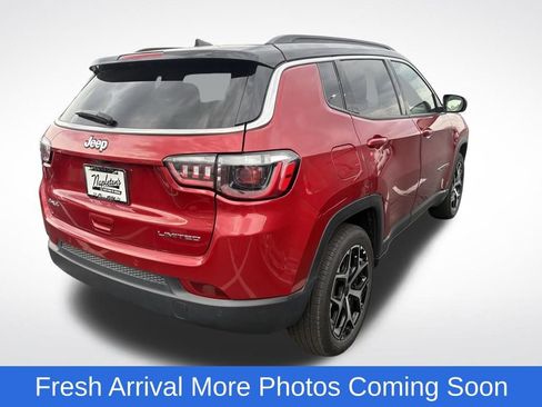 Used 2025 Jeep Compass Limited image 4