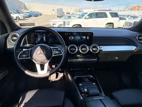 Certified 2021 Mercedes-Benz GLB 250 4MATIC image 17