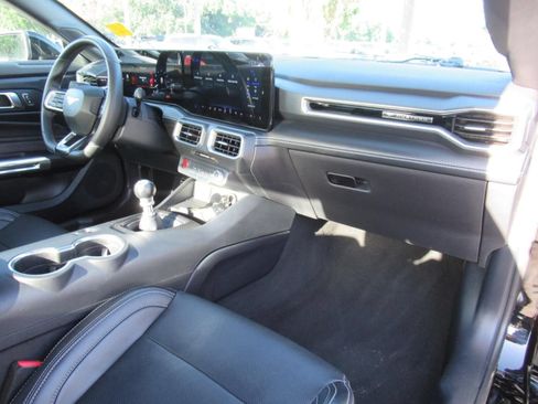 Used 2024 Ford Mustang GT Premium RWD image 11