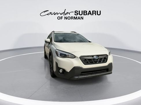 Used 2021 Subaru Crosstrek 2.5i Limited w/ Moonroof Package 2 AWD/4WD image 3