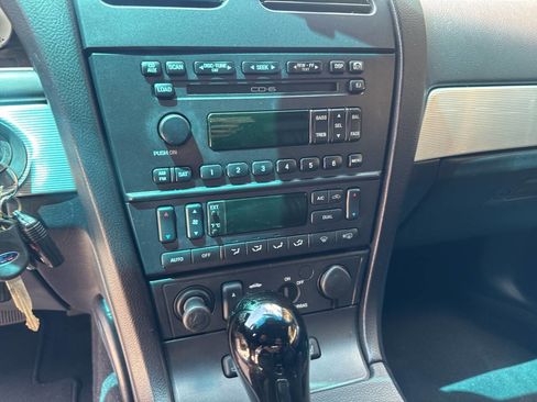 Used 2004 Ford Thunderbird Deluxe image 19