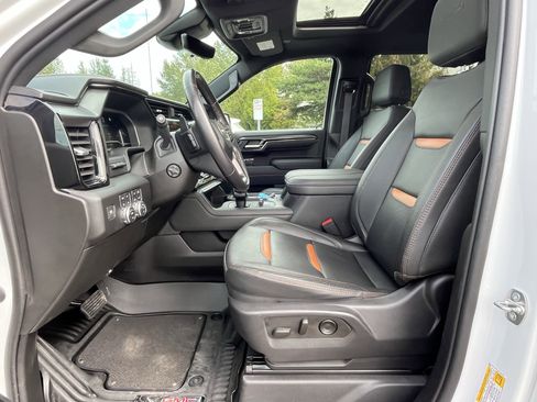 Used 2023 GMC Sierra 1500 AT4 w/ Technology Package image 13