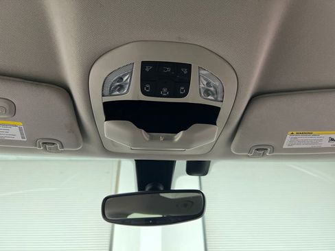 Used 2020 Chrysler Pacifica Touring-L image 69