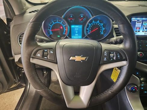 Used 2014 Chevrolet Cruze LT image 18