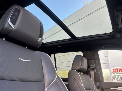 Certified 2025 Cadillac Escalade Sport w/ LPO, ONYX Package AWD/4WD image 20