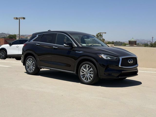 Used 2025 INFINITI QX50 Pure AWD/4WD image 1