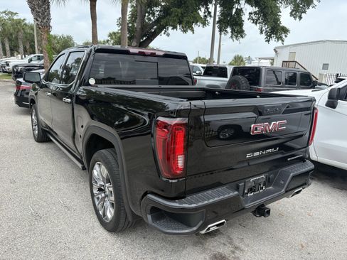 Used 2023 GMC Sierra 1500 Denali w/ Denali Reserve Package AWD/4WD image 5