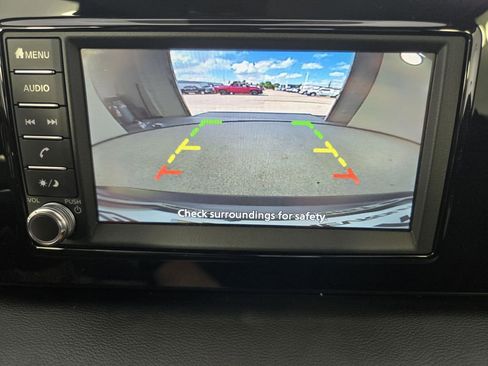 Used 2025 Nissan Kicks S image 18