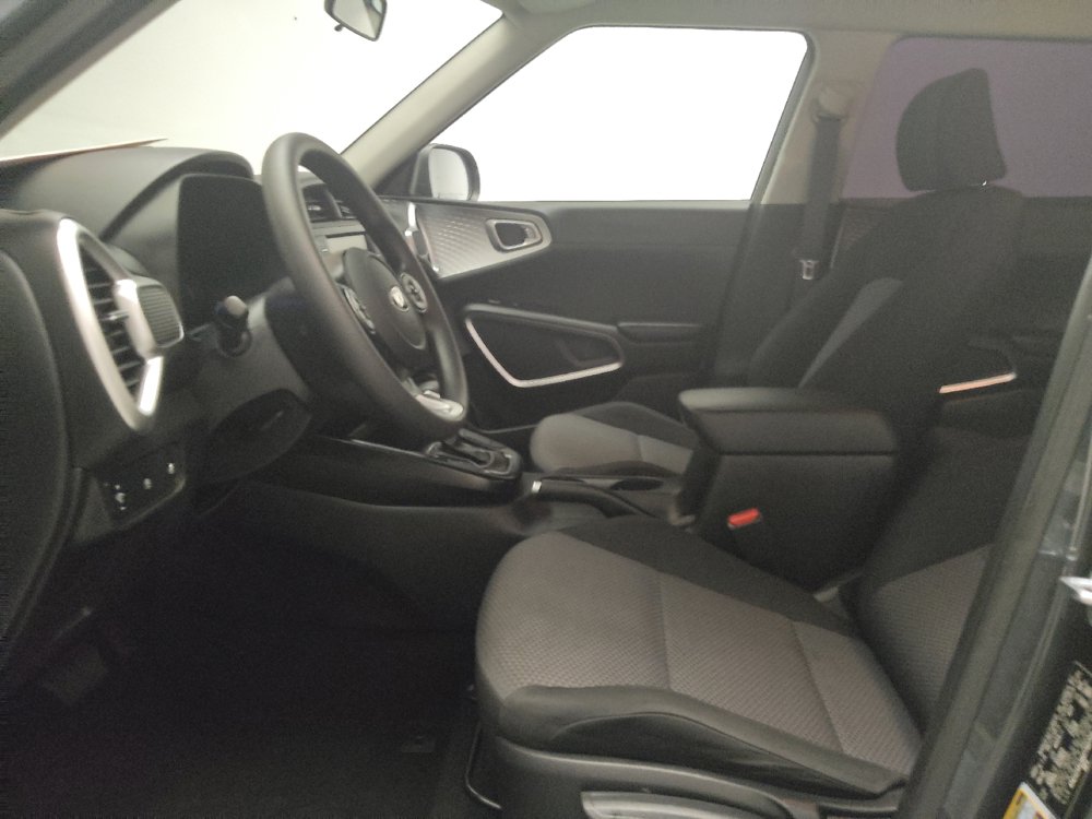 Used 2021 Kia Soul LX FWD image 17