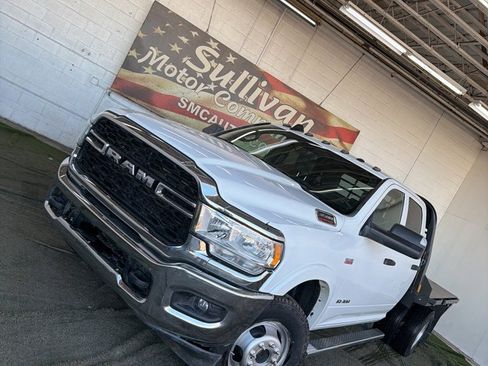 Used 2022 RAM 3500 Tradesman w/ Chrome Appearance Group image 2